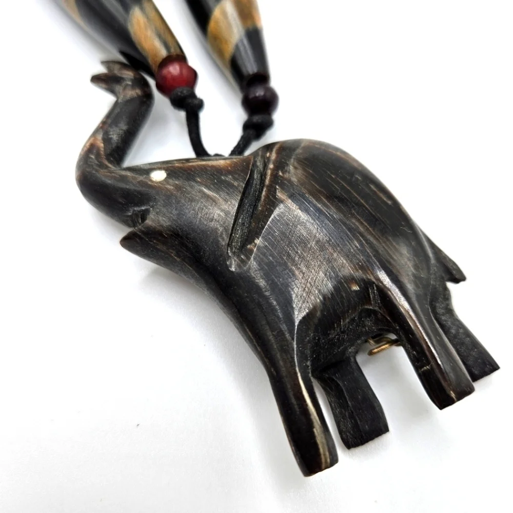 VINTAGE Resin Elephant Beaded Chunky Statement Necklace Made in India Safari